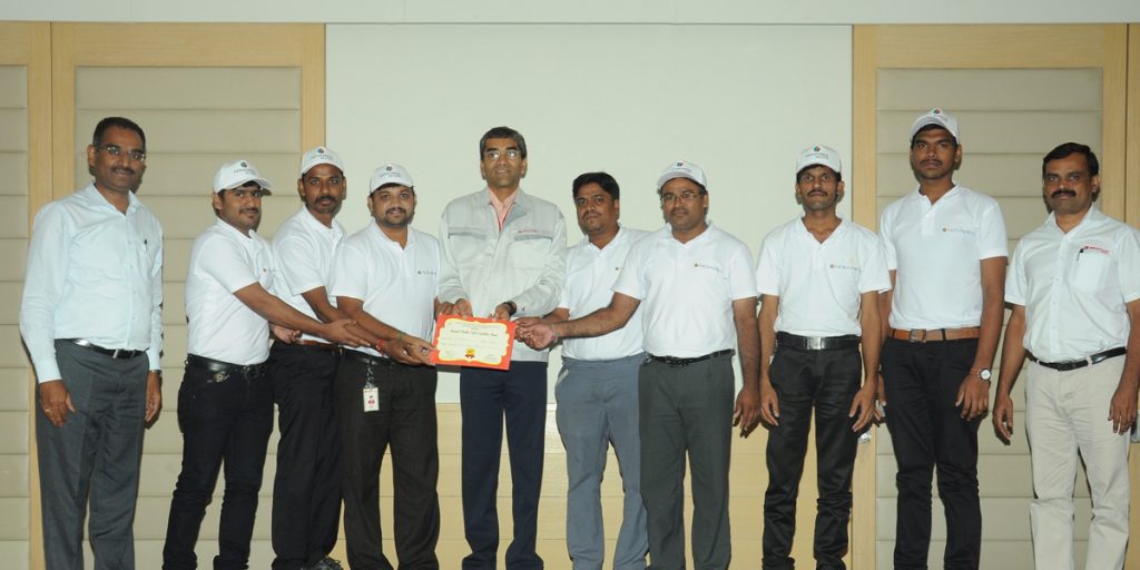 2017年11月和12月，Novares钦奈（Chennai）工厂（印度）在丰田基洛斯卡供应商协会（TKSA）举办的质量圈大赛（Quality Circle Competitions）中分获区域性和全球性中获得颁发的两项金奖