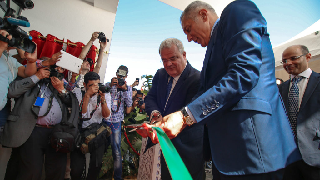 2018年9月19日，Novares在摩洛哥肯尼特拉开设了北非地区的首家生产工厂。
