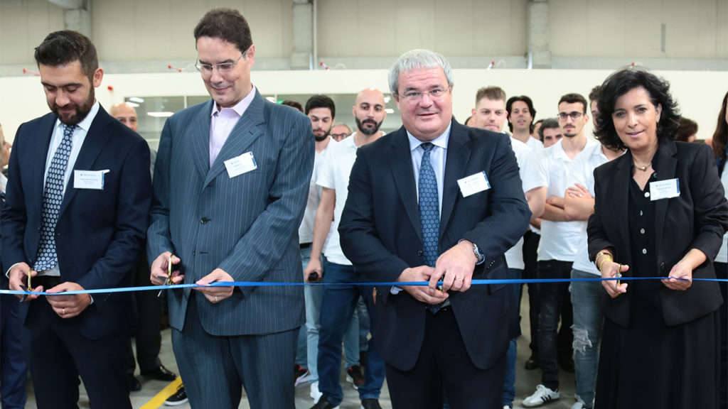 10月8日，Novares集团在葡萄牙的阿罗卡制造工厂正式举行了新工厂扩建揭幕典礼。法国驻葡萄牙大使与诺Novares首席执行官出席了该典礼。